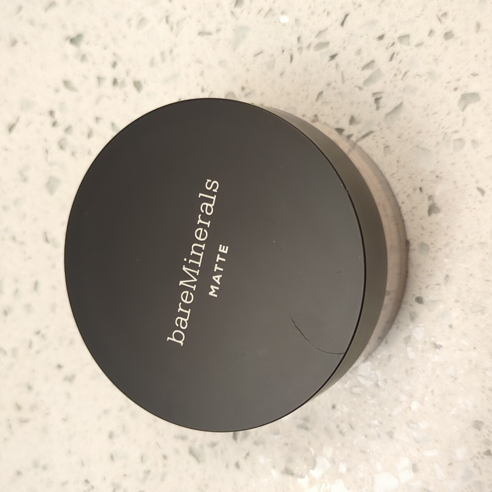 Sealed full size Bare Minerals Matte Powder Mineral Foundation - shade Light 08